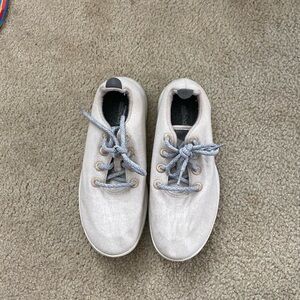 Allbirds Women's white Wool Runners Sneakers size 9